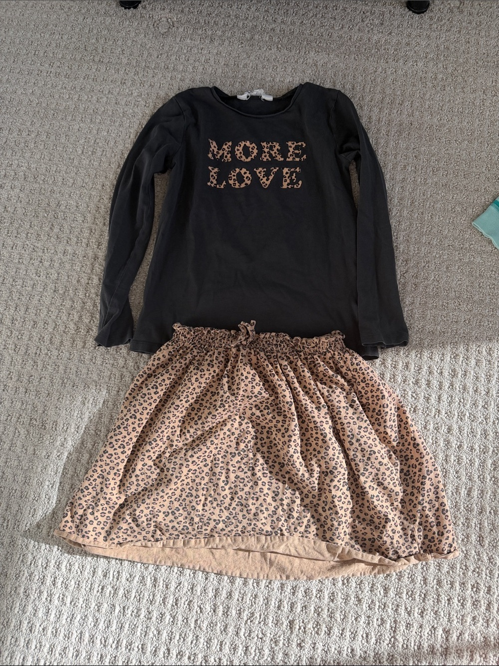 H&M Kids Black Long-Sleeve Top with Leopard 'More Love' Print Skirt sz 6/7